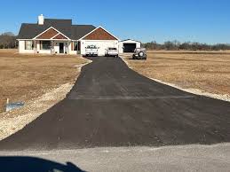 Best Driveway Pressure Washing  in Lewiston, MN